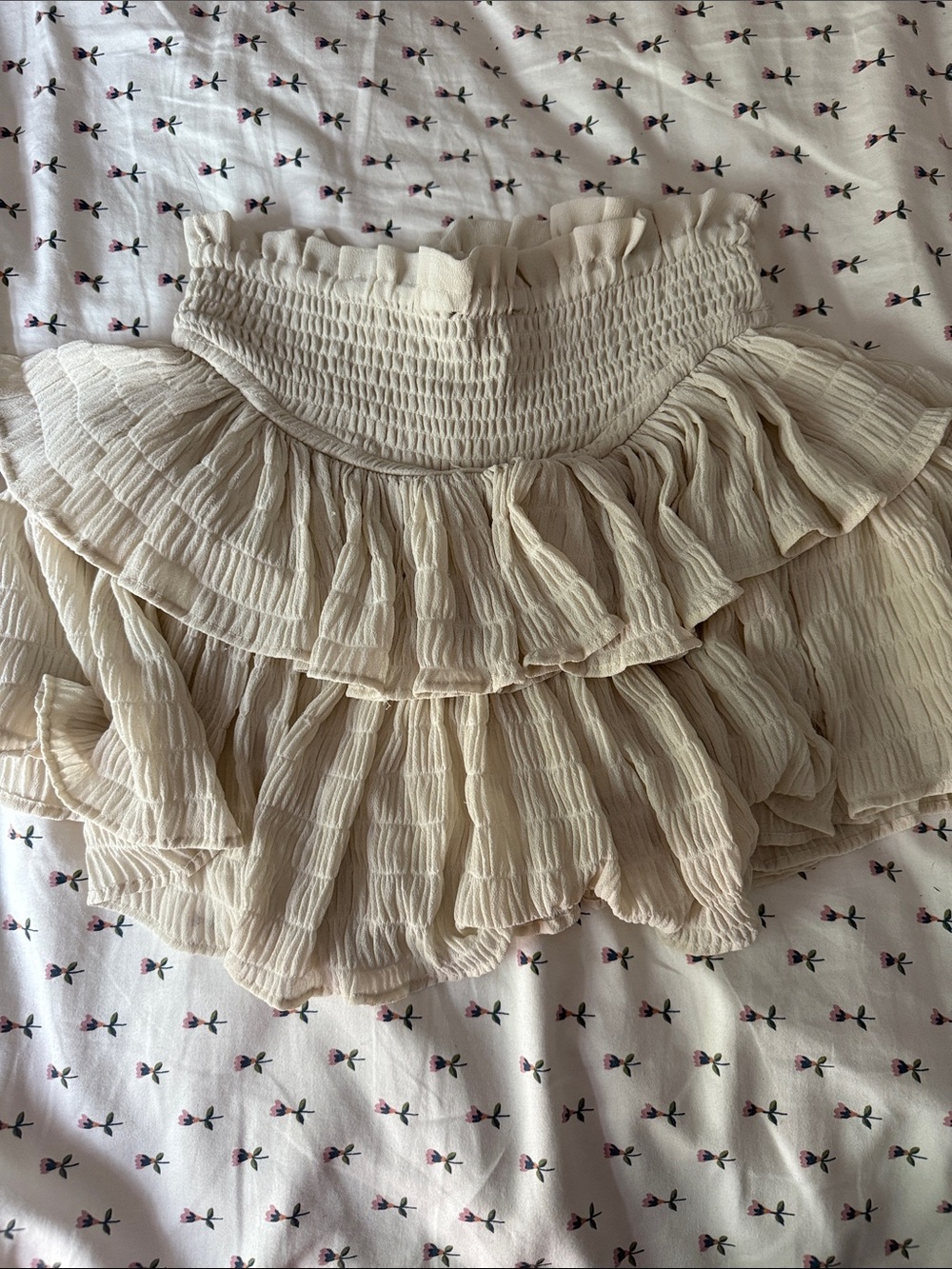 H&M Cream Tiered Ruffle Mini Skirt - Picture 3 of 4